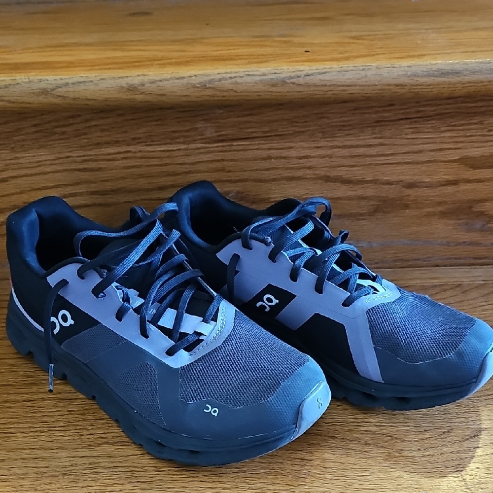 On Running Men's Charcoal and Black Purple Accent  Athletic Shoes